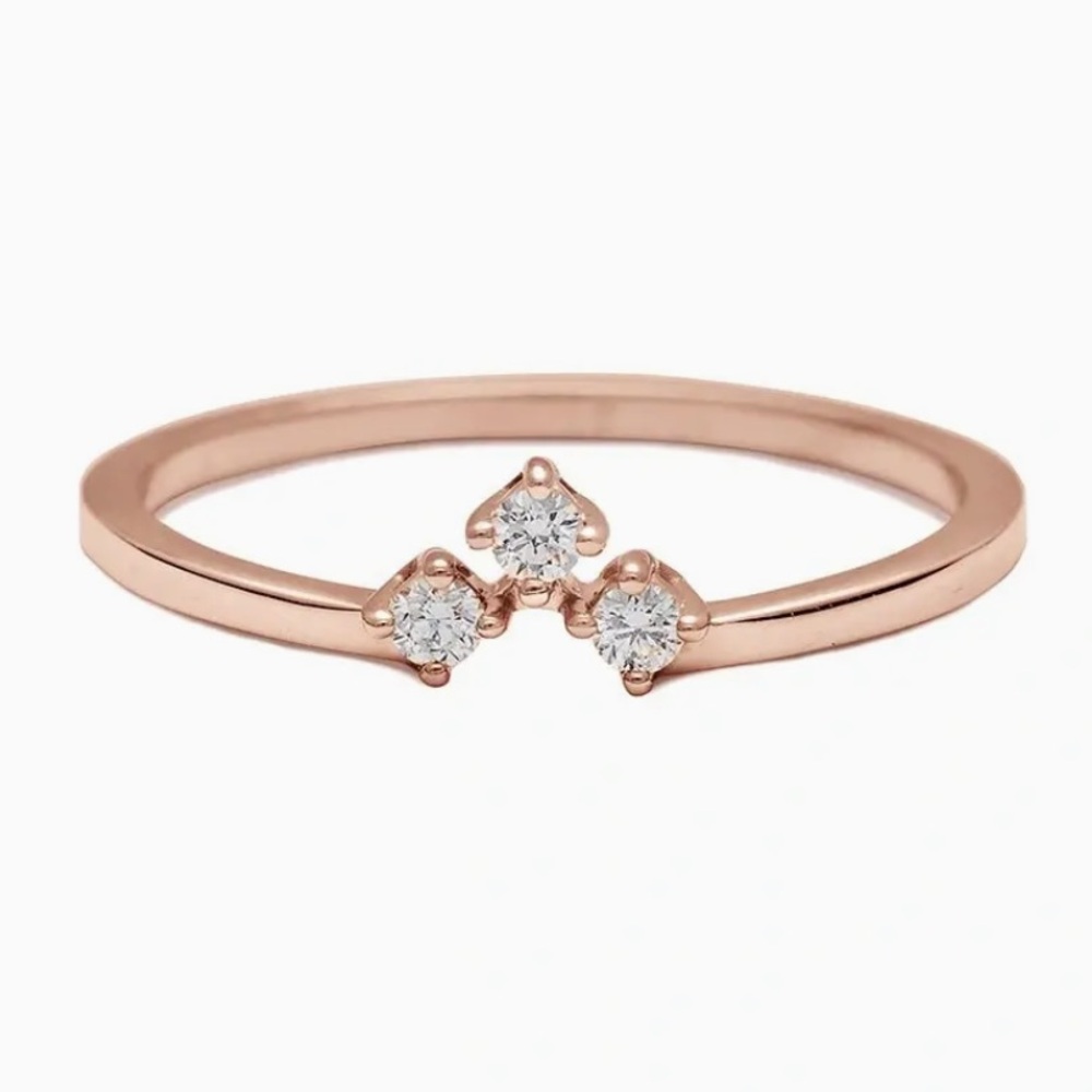 Anna Sheffield Bea arrow ring rose gold and diamonds